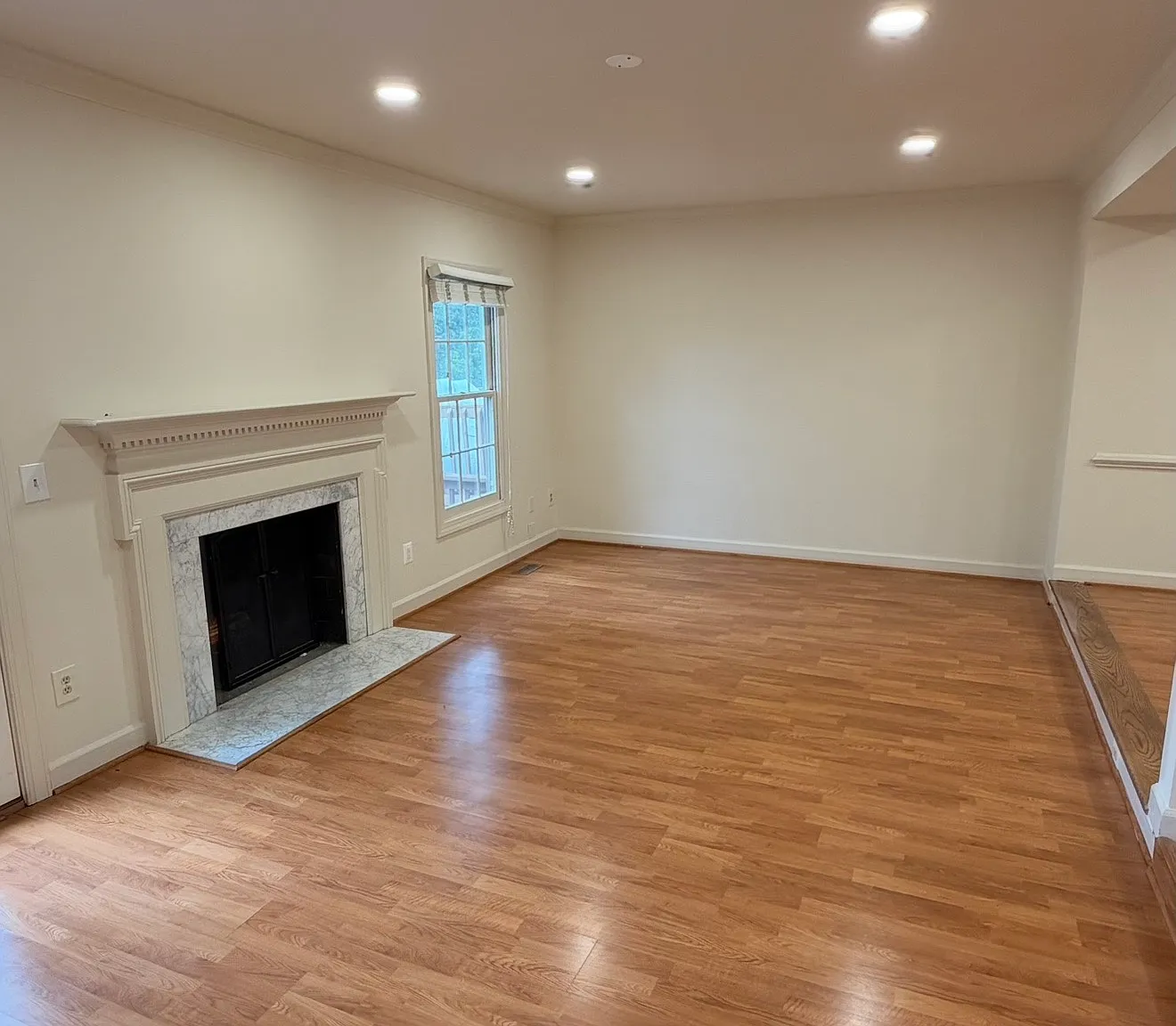 3 bed, 3.5 bath, 2045 sqft, $3,550 — Photo 4
