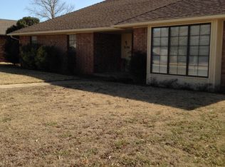 3128 Greenwood Ct, Norman, OK 73072