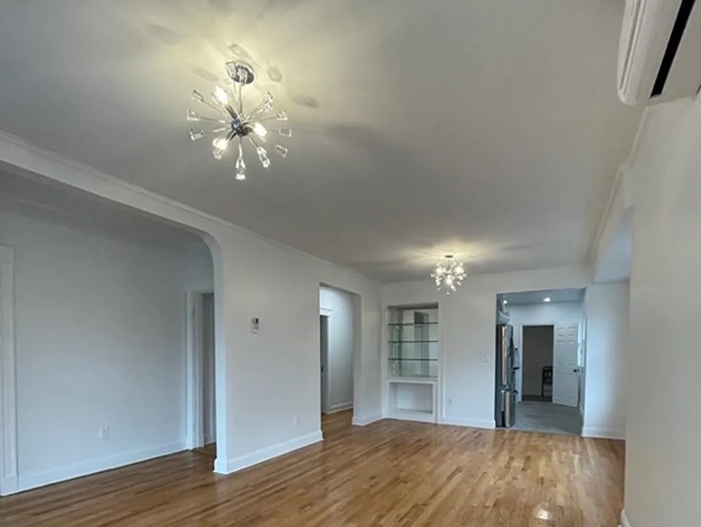 3 bed, 1350 sqft, $3,495 — Photo 3