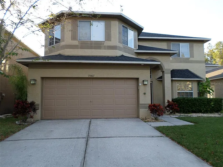 19407 Sandy Springs Cir — Photo 2