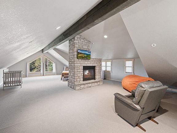 5th image of 23823 Lara Rd