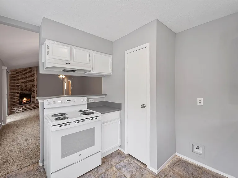 22101 Moss Falls Ln — Photo 13