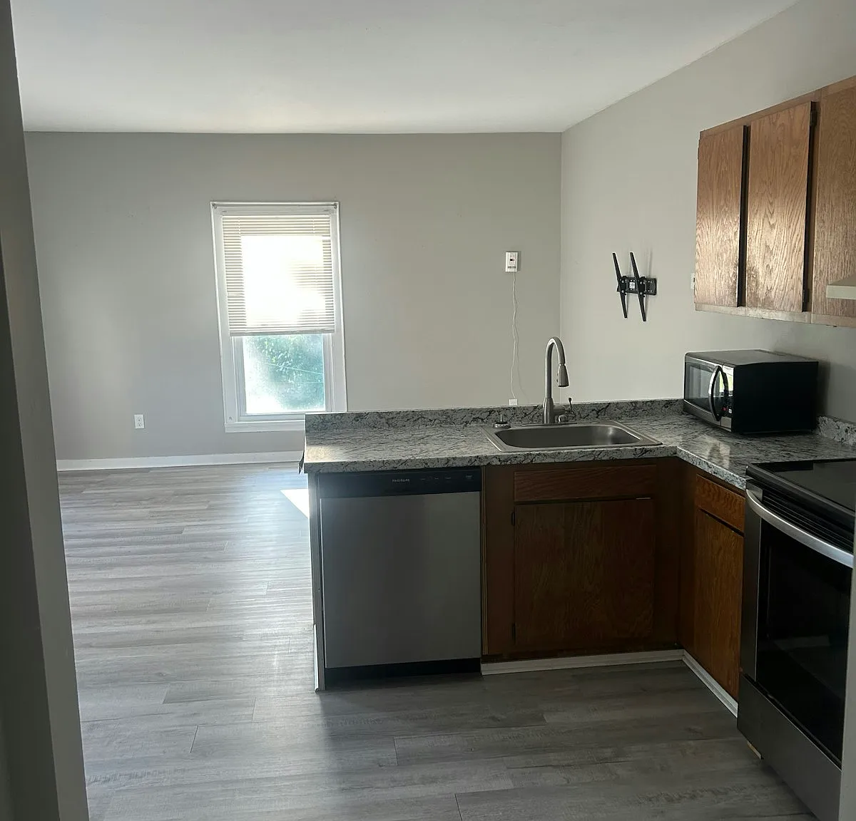 3957 Buffalo Street, Unit 1 — Photo 3