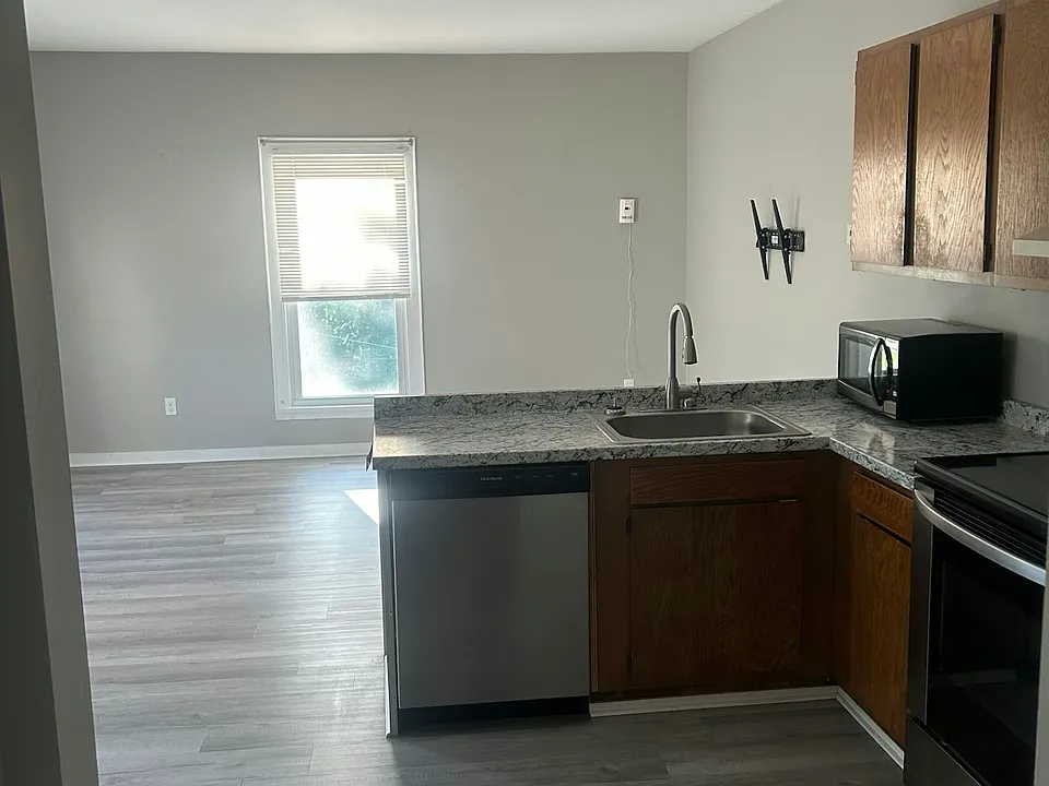 kitchen/living room