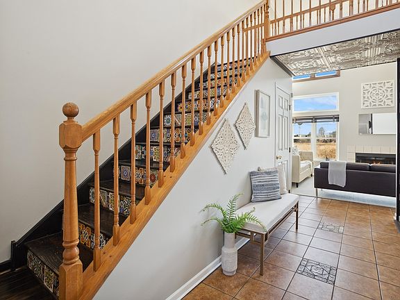 2nd image of 902 Huntington Dr #902