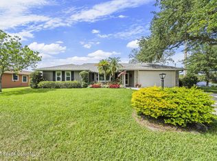 101 Joy Haven Dr, Sebastian, FL 32958