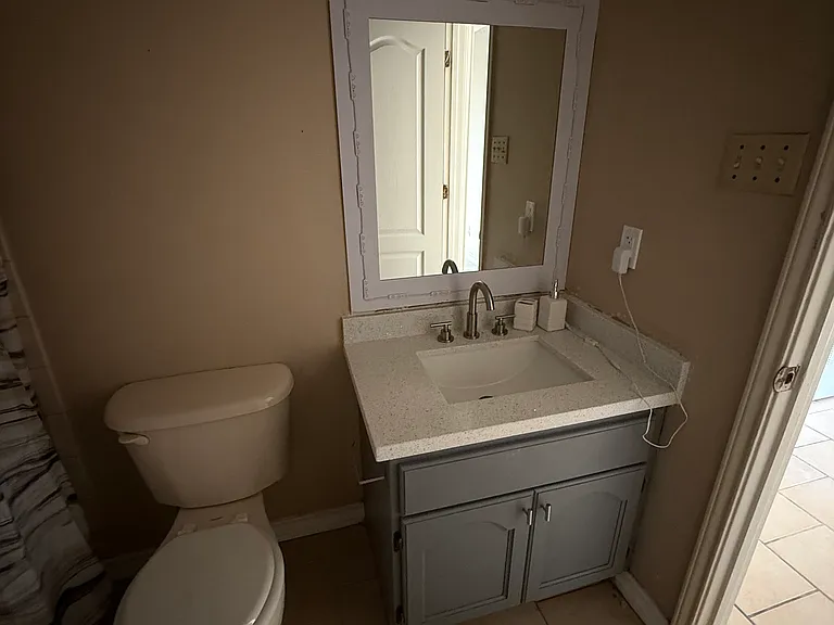 3215 Ligarde St #4 — Photo 9