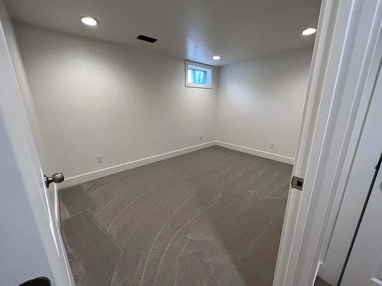 1451 Lynnwood Ave — Photo 15