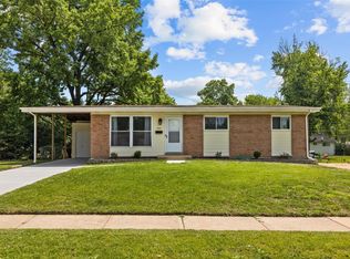 265 Wren Dr, Florissant, MO 63031