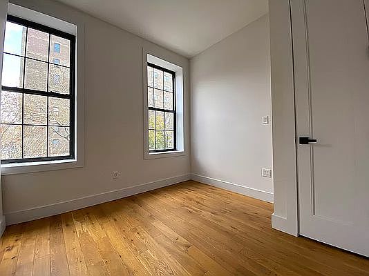 5th image of 88 Lewis Ave APT 1