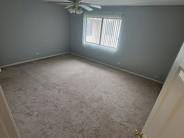 21W581 North Ave #70 — Photo 5