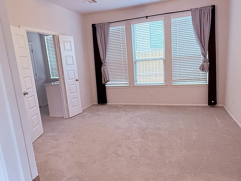 832 Azul Lagoon Dr — Photo 13