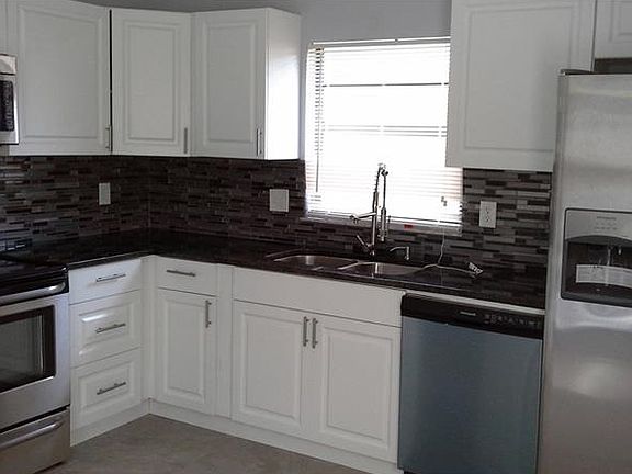 4th image of 9507 Drakemill Ct