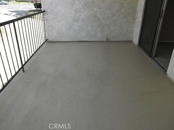5th image of 5195 Walnut St #4