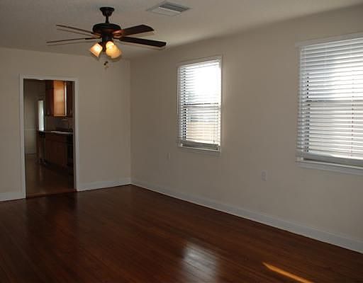 2nd image of 1808 Edinburgh St