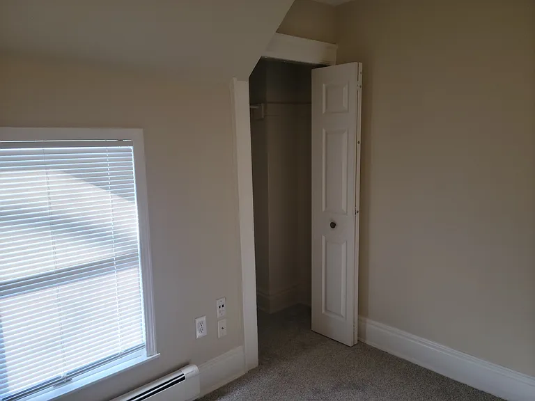 718 Lowell St #5 — Photo 2