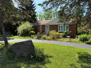 3902 Calkins Rd, Youngstown, NY 14174