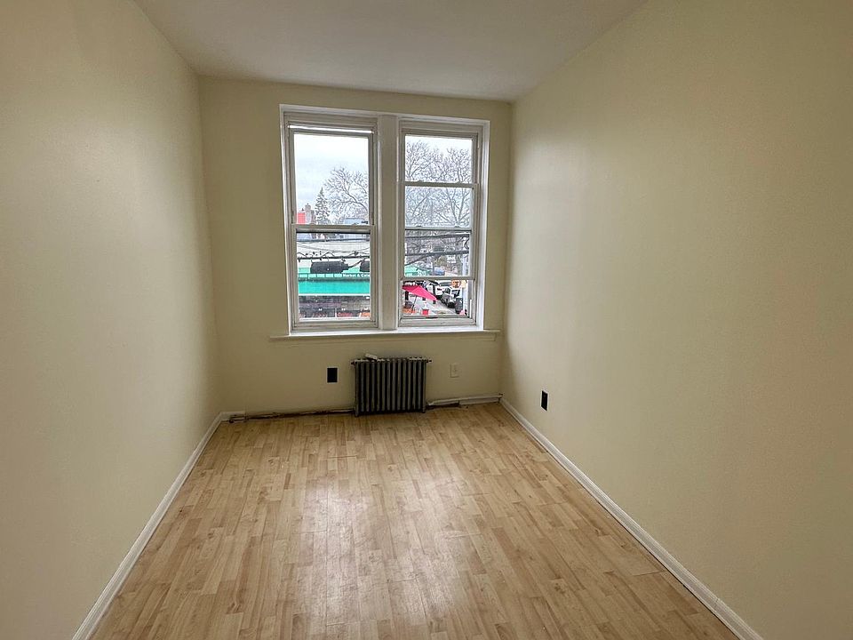 1st image of 2624 Avenue U Ste 2