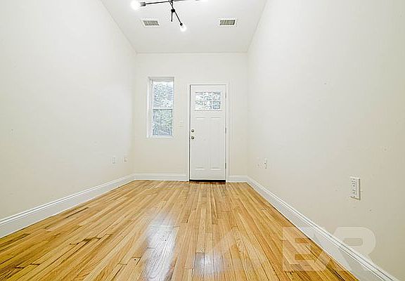 3rd image of 309 Clarkson Ave #6