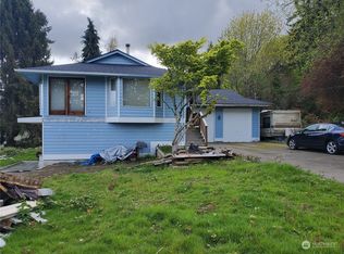 29460 Beach Dr NE, Poulsbo, WA 98370