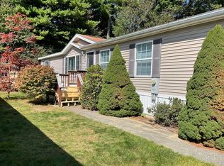 22 Medallion Rd, Holbrook, MA 02343