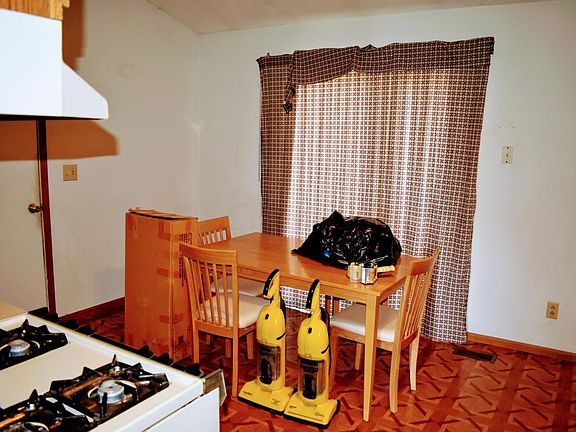 5th image of 5386 Chaumonte Ave