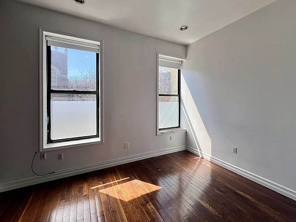 4th image of 920 Fulton St APT 5
