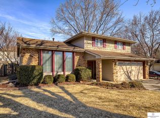 16206 Dorcas St, Omaha, NE 68130