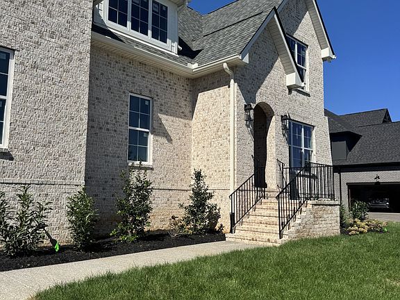 2nd image of 1010 Stone Creek Ln