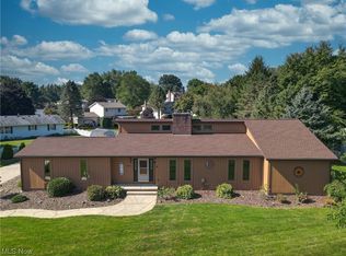 1623 Hawthorn St, Mogadore, OH 44260