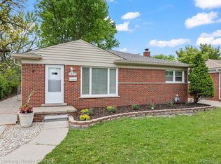 19140 Florence St, Roseville, MI 48066