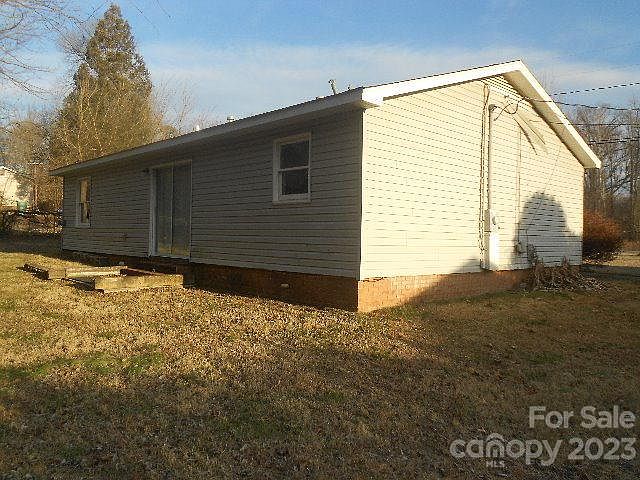 2nd image of 318 E Torbush Dr