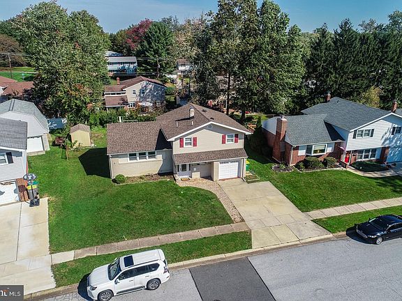 4th image of 2129 Westminster Dr