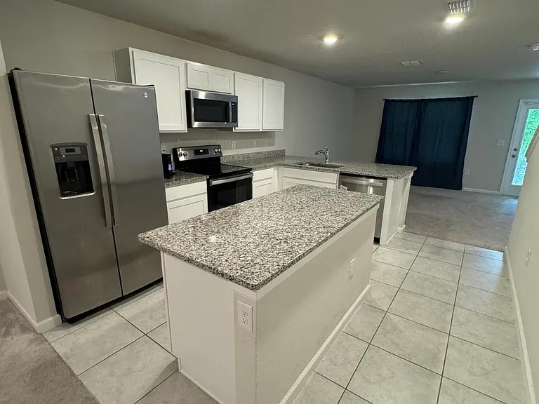 5984 Creekside Crossing Dr — Photo 6