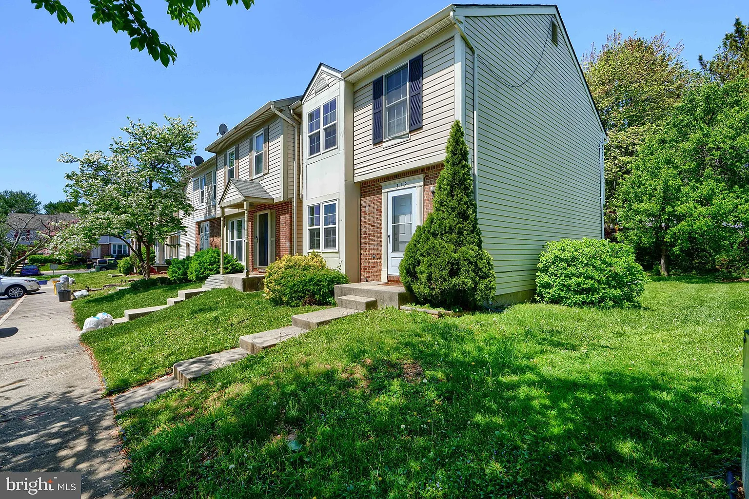 312 Talbot Ct photo 1