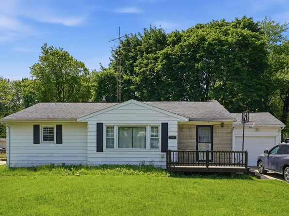 2046 Gerald St, Benton Harbor, MI 49022