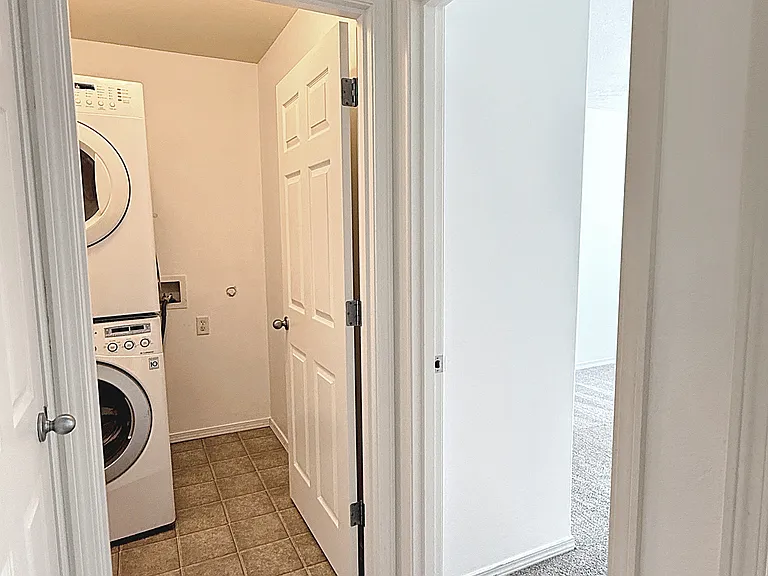 8807 N Tyndall Ave — Photo 15