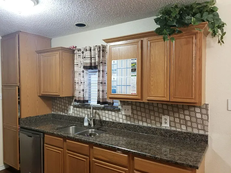 2505 Cantrell St — Photo 12