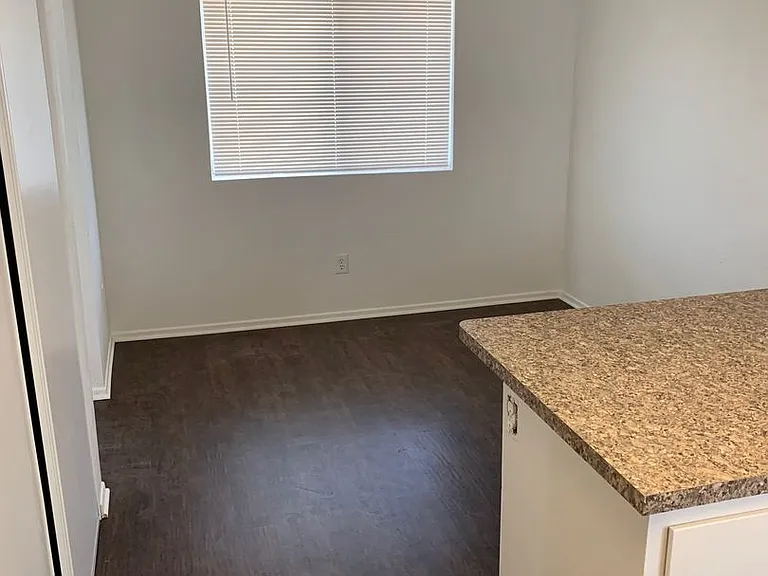 16221 Apple Valley Rd — Photo 19