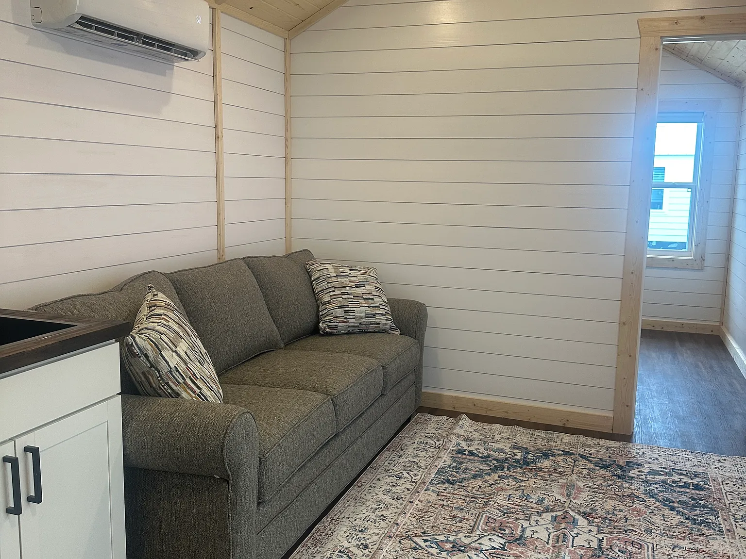 2 bed, 390 sqft, $1,100 — Photo 3