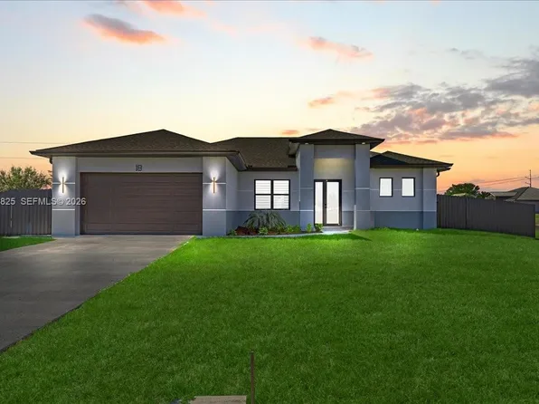 18 NE 11th Ln, Cape Coral, FL 33909