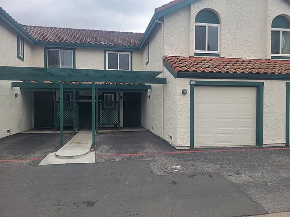 2nd image of 306 Cravens Ct