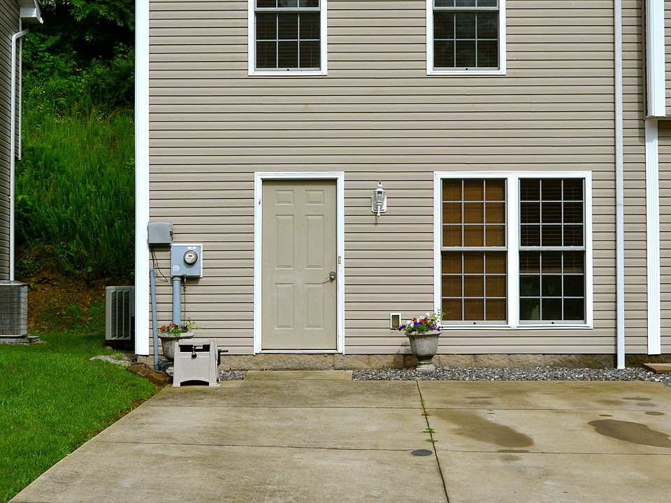 1st image of 427 Shearwood Forest Dr