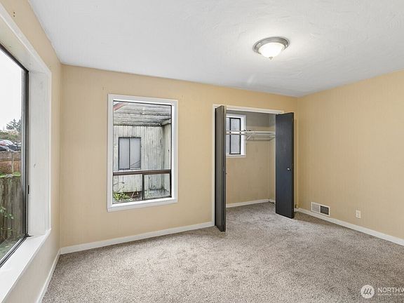 4th image of 2502 N Lafayette Avenue