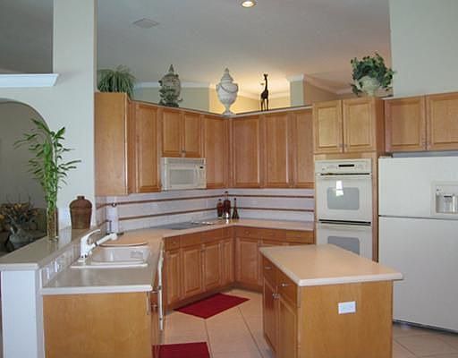 4th image of 5715 NW 51st Mnr