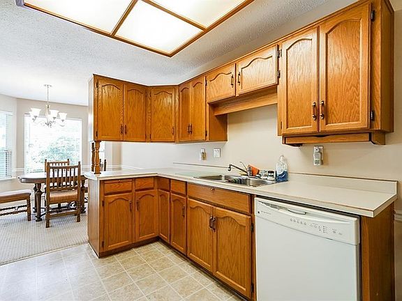 5th image of 33123 George Ferguson Way #13