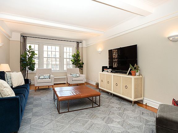 5th image of 124 W 79th St APT 4B
