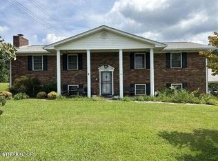 7300 Hallbrook Rd, Knoxville, TN 37918