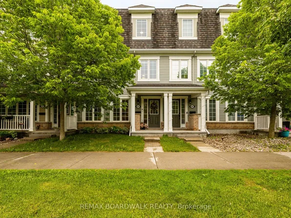 84 Brisote Ln, Ottawa, ON K2S 0V3