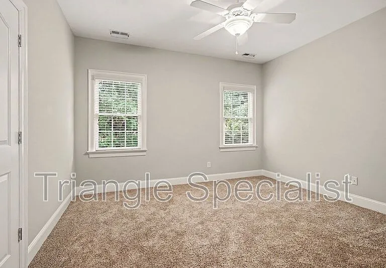 6121 Carlyle Dr — Photo 38